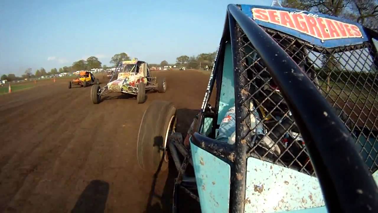 Autograss NW 17-4-2011.MP4
