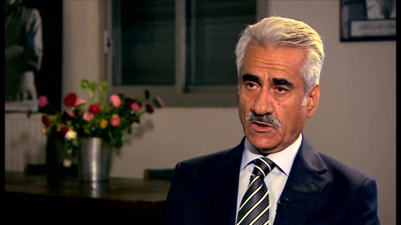 به عبارت دیگر: گفت وگو با مصطفی هجری