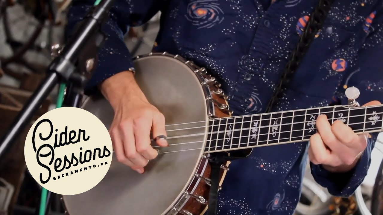 Quattlebaum  - Jackals (Live) | Cider Sessions