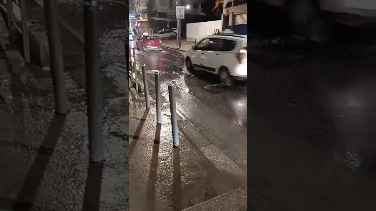 من الدار البيضاء: كارثة..قادوس مفرگع بشارع واد أم الربيع والناس كيشمو الخنز والمسؤولين خارج التغطية
