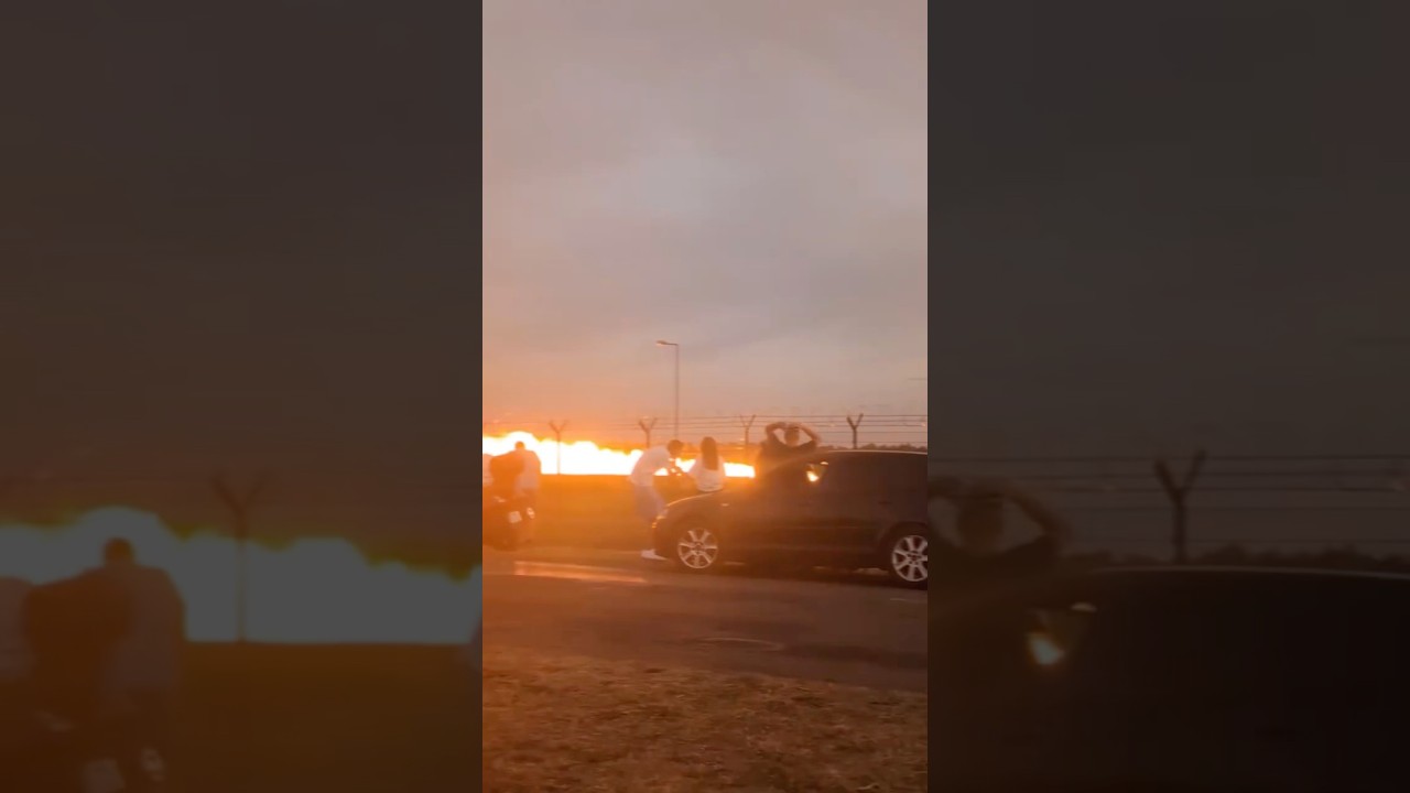 A Polish F-16 crashed at an air show!!