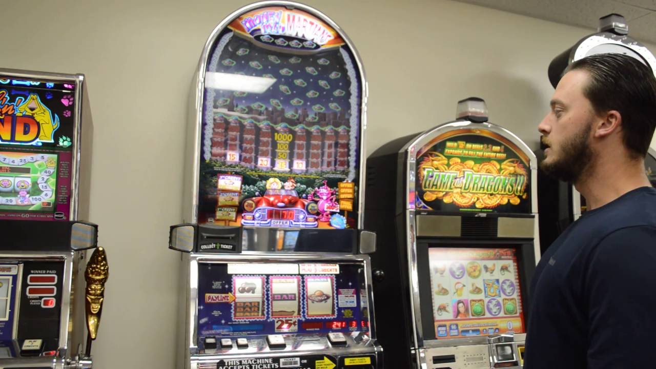 Money Mad Martian Slot Machine