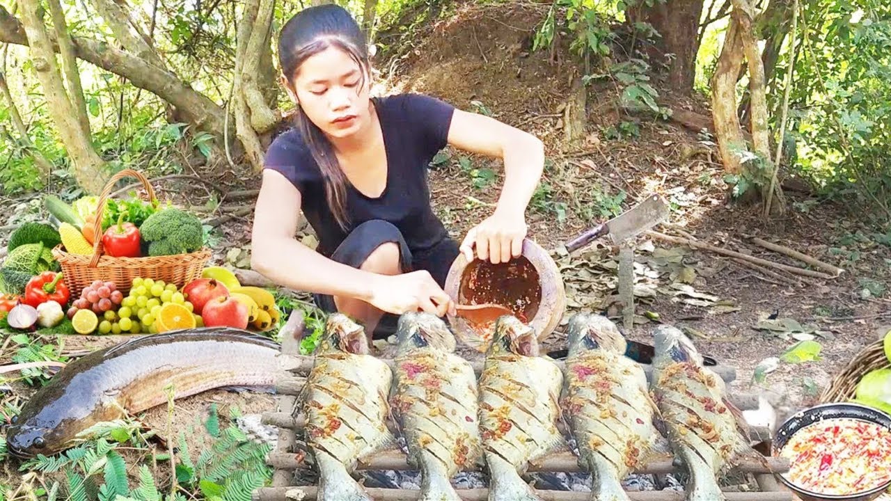Many Fish Grilling & Eating with Spicy Sauce | Forest Campfire Cooking 🐟🌶️🔥