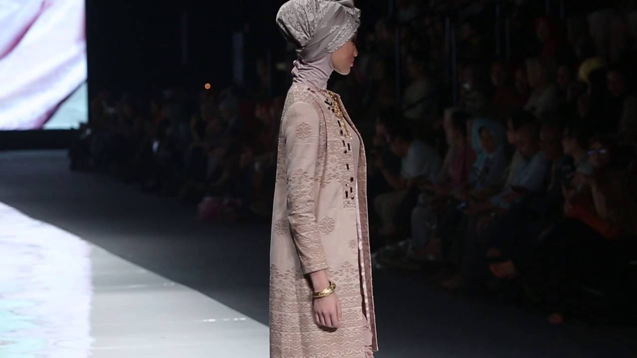 Minang Heritage ria miranda JFW 2013