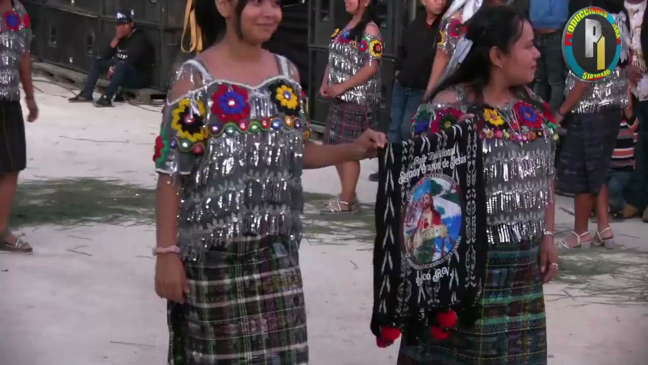 Conviteras  Ameniza Marimba Horquesta Reyna 