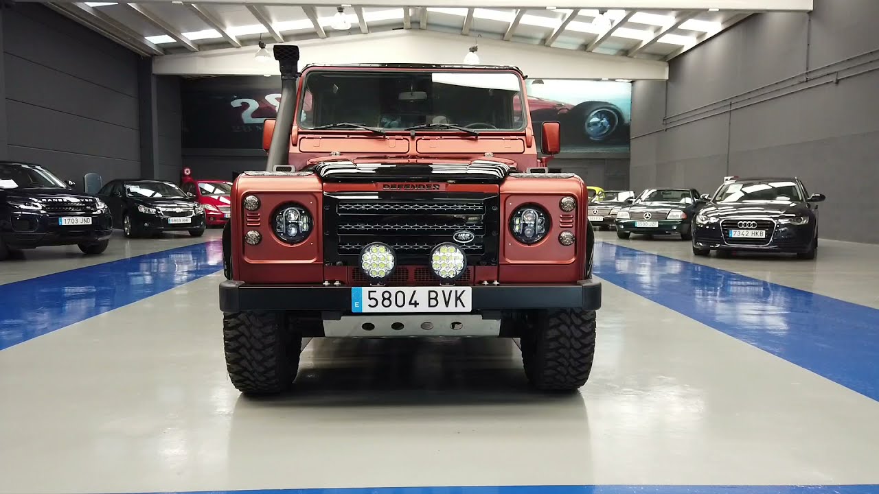 LAND ROVER DEFENDER 9 PLAZAS