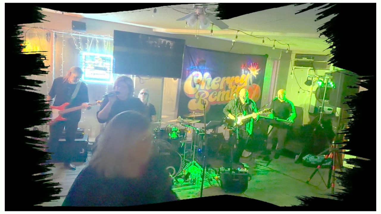 Gimme One Reason - Tracy Chapman cover by Cherry Bomb