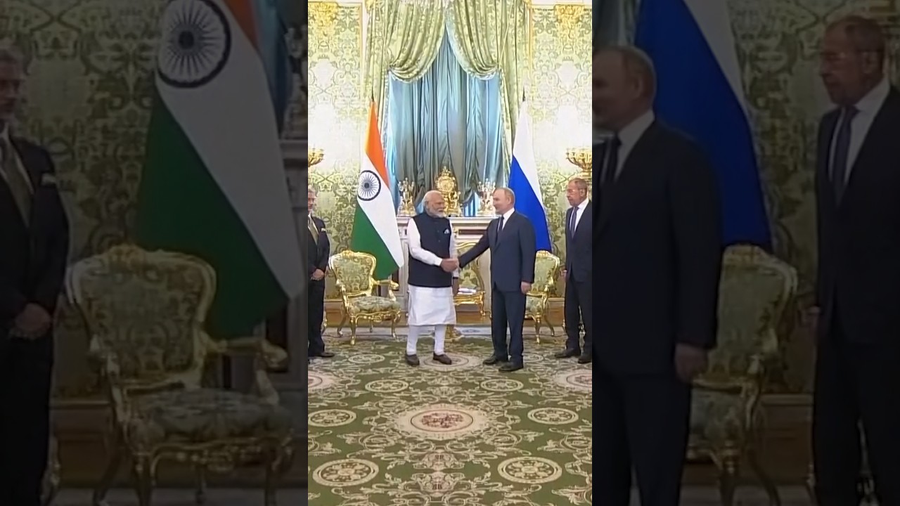 Putin Meets India's Modi at Kremlin