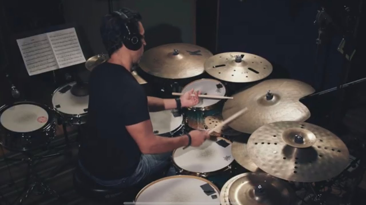 House of Waters new single “Avaloch” featuring Max ZT, Moto Fukushima and Antonio Sanchez.