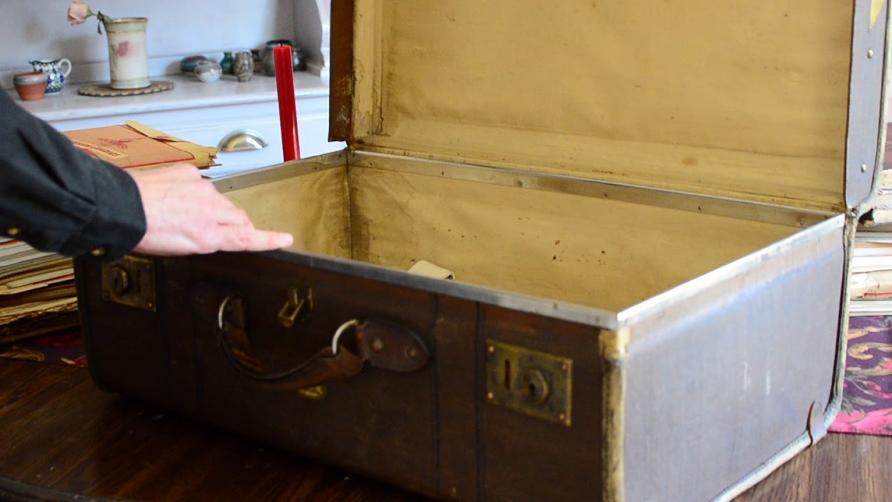 THE SUITCASE  -  by Tim Lorsch