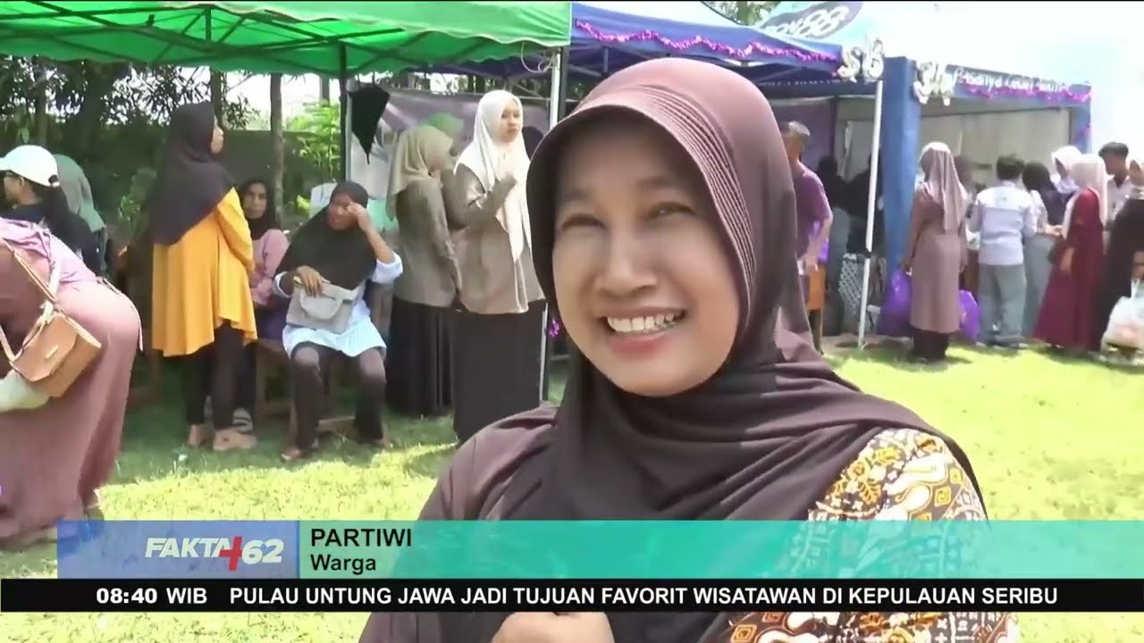 Ratusan Warga Serbu Sembako Gratis