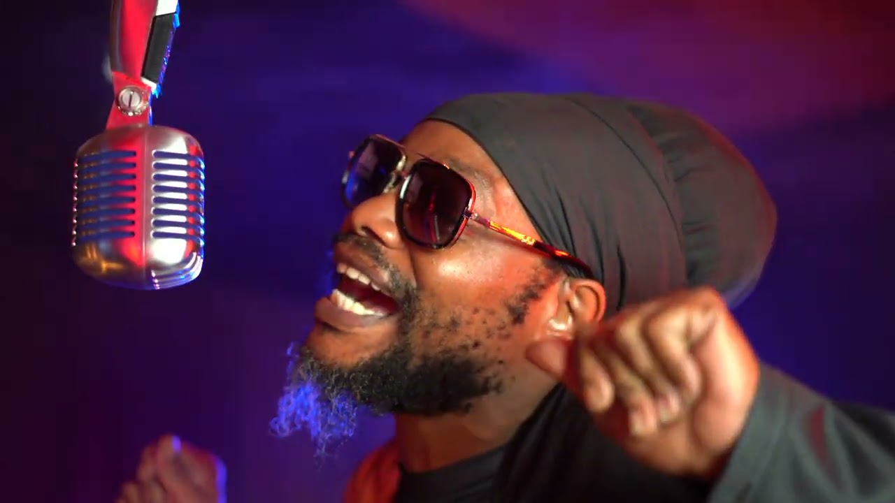 Prophet Benjamin - You look Fuh Dat (Official Visualizer) | Soca 2025