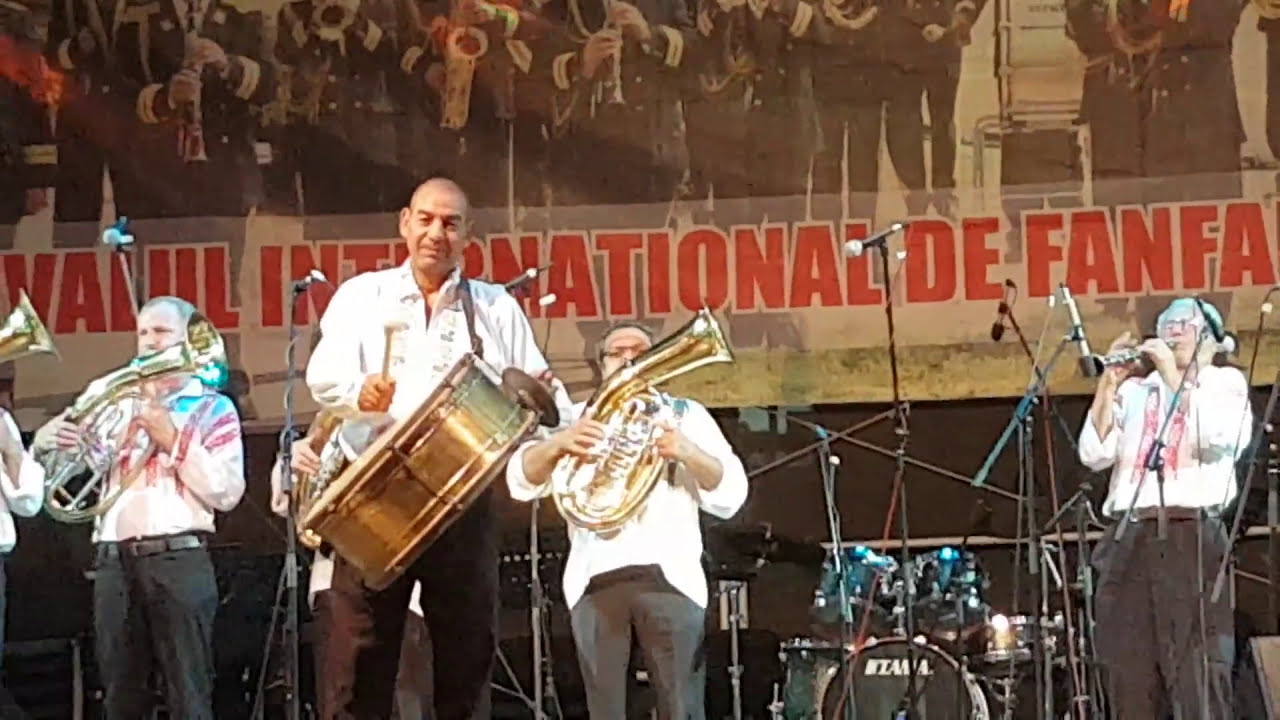 Fanfara Fratii Lucan ( Chetris)-Festivalul International al Fanfarelor -Galati 2017- 0736412978
