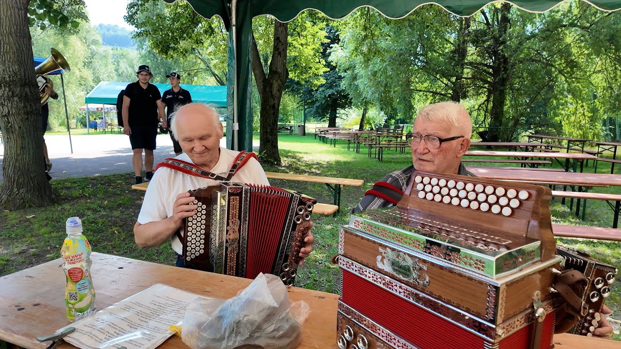 Brusné ► Setkání heligonkářů v Brusném: Hudba, tradice a nečekaná tombola  | 