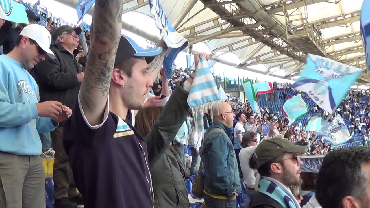 ss lazio inno i giardini di marzo, sono brividi forti 50.000 spettatori che cantano .