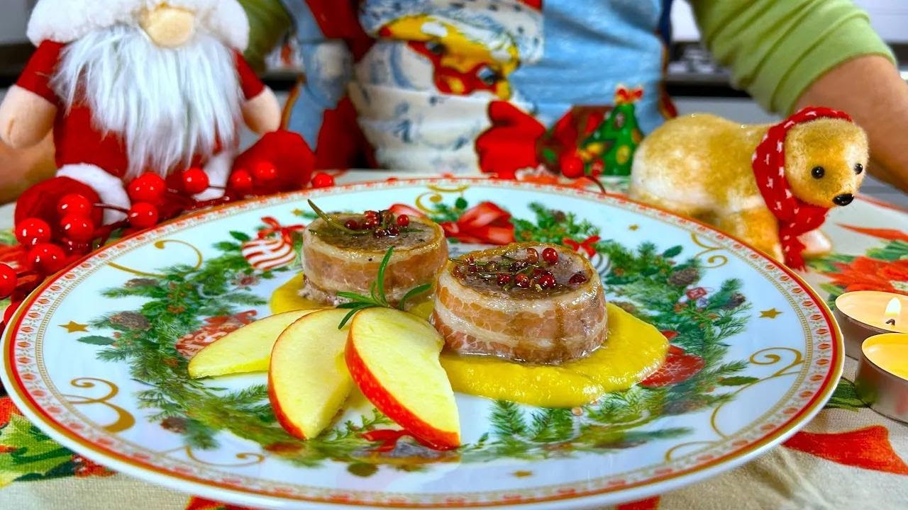 Perfect for Christmas or New Year's! Pork Medallions with Apple Sauce