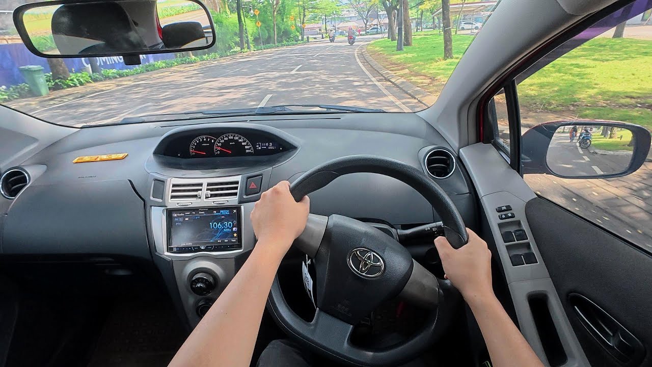 POV Driving Indonesia - Toyota Yaris E AT 2012
