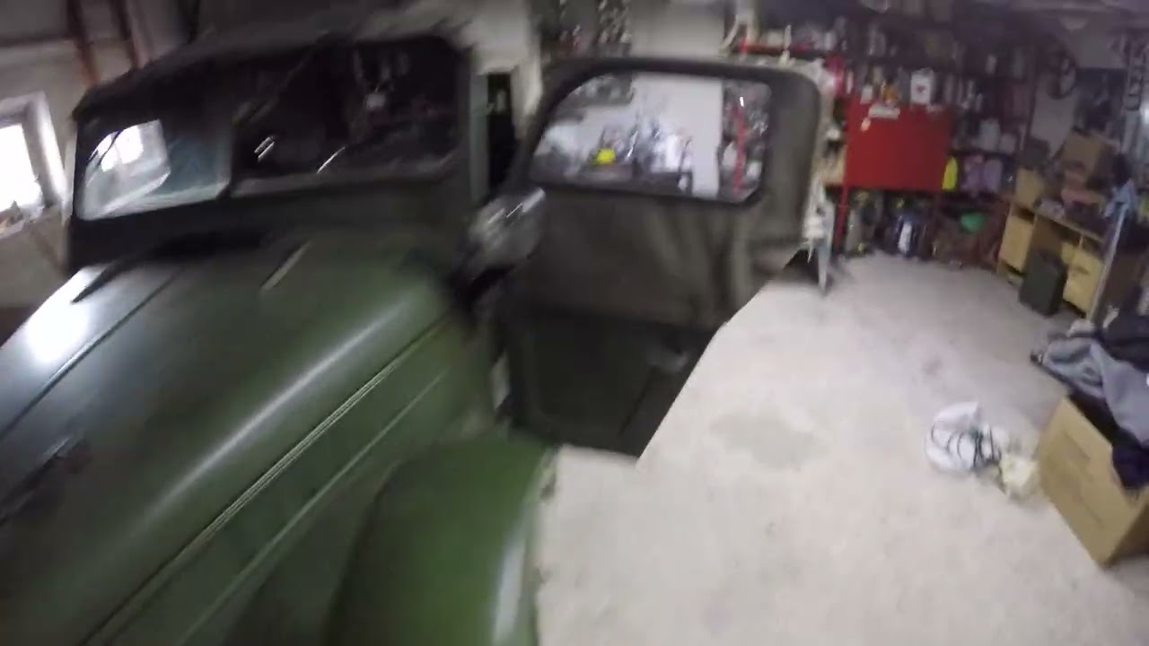 1969 Gaz 69 cold start, hand crank start