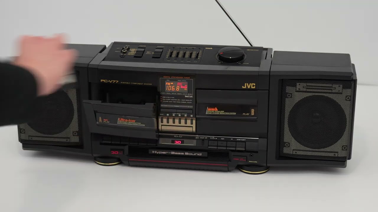JVC PC-V77 boombox