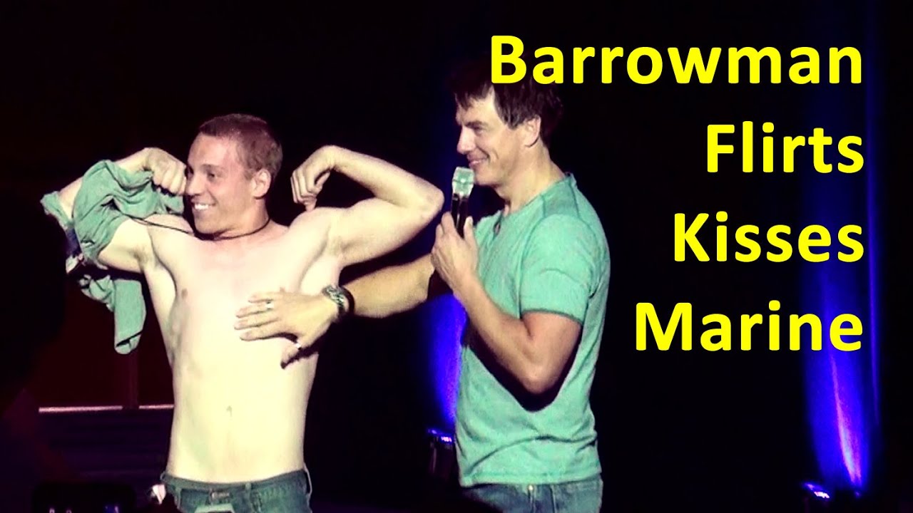 John Barrowman Flirts w/ Marine a touch, kiss, tussle? @ Phoenix Comicon