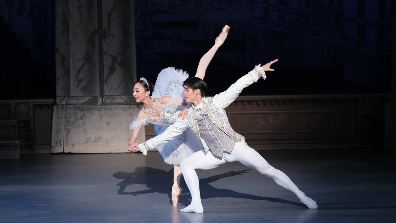 Ben Stevenson&rsquo;s CINDERELLA- act 2 pdd