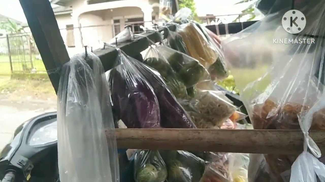 Sangat beruntung punya pelanggan punya pelanggan tukang jual pupuk.#rukangsayurkeliling.
