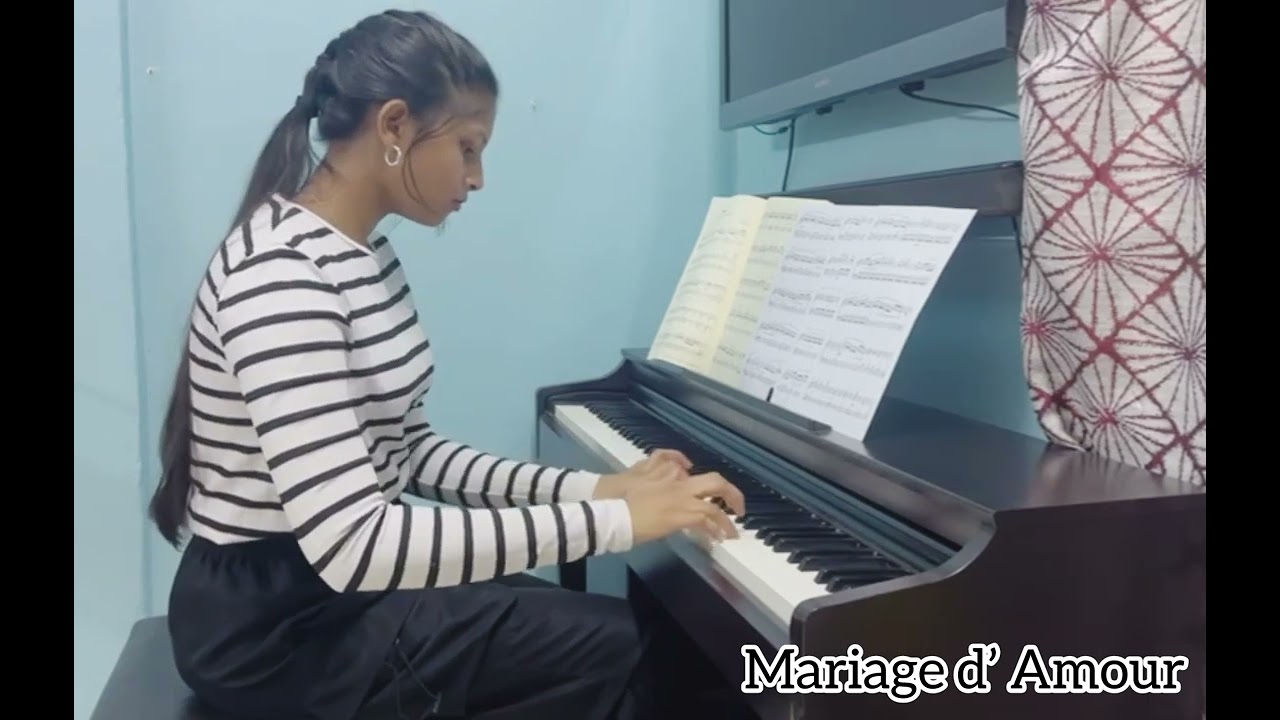 Mariage d’Amour played by Hasini Vijayaraman.