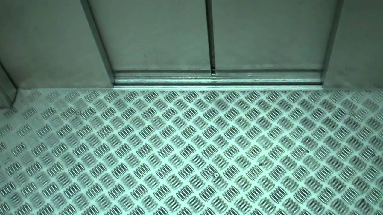Elvacon Lift @ Kingsway Shopping Mall in Newport