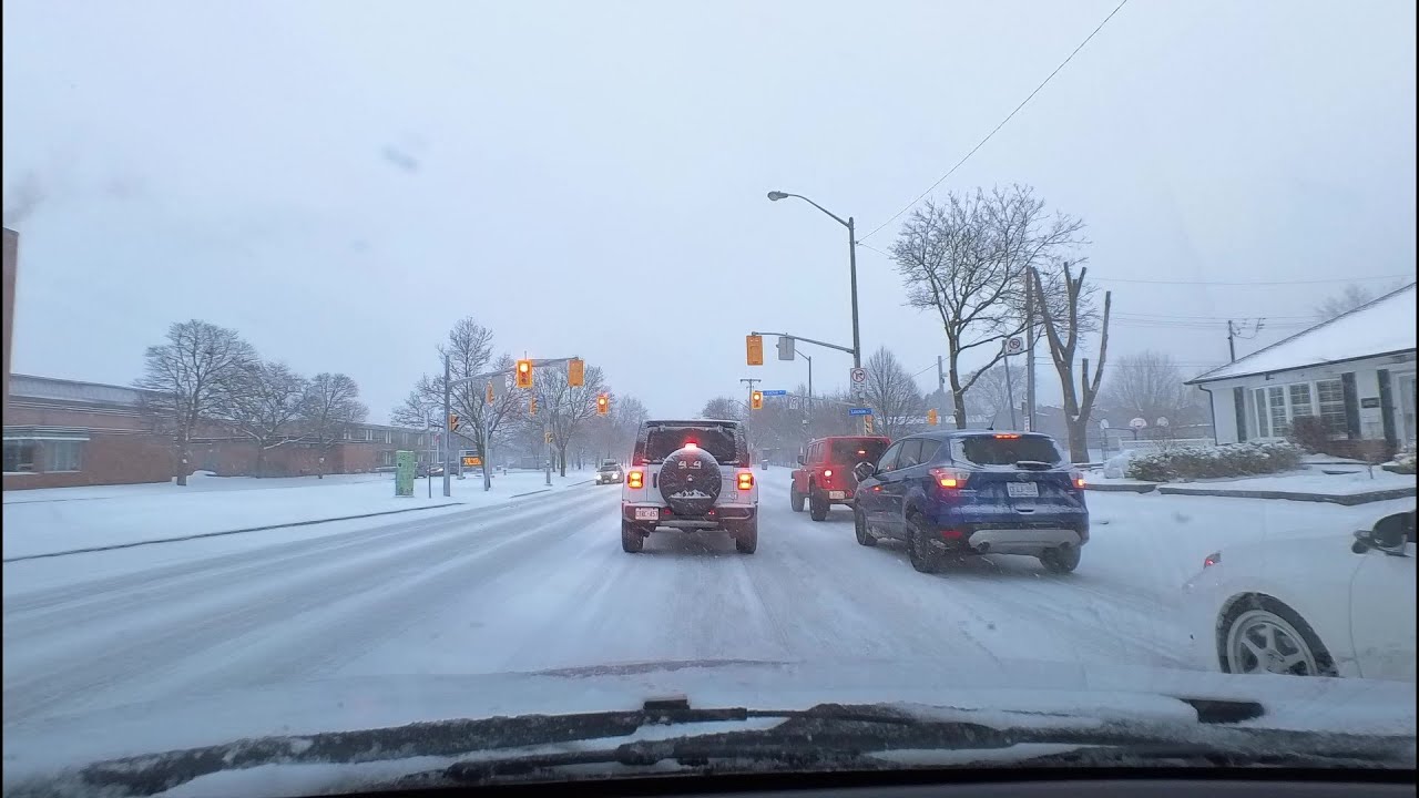 **Toronto Winter Driving in Heavy Snow on Midland Ave, Scarborough ❄️ | Winter Driving Tips**