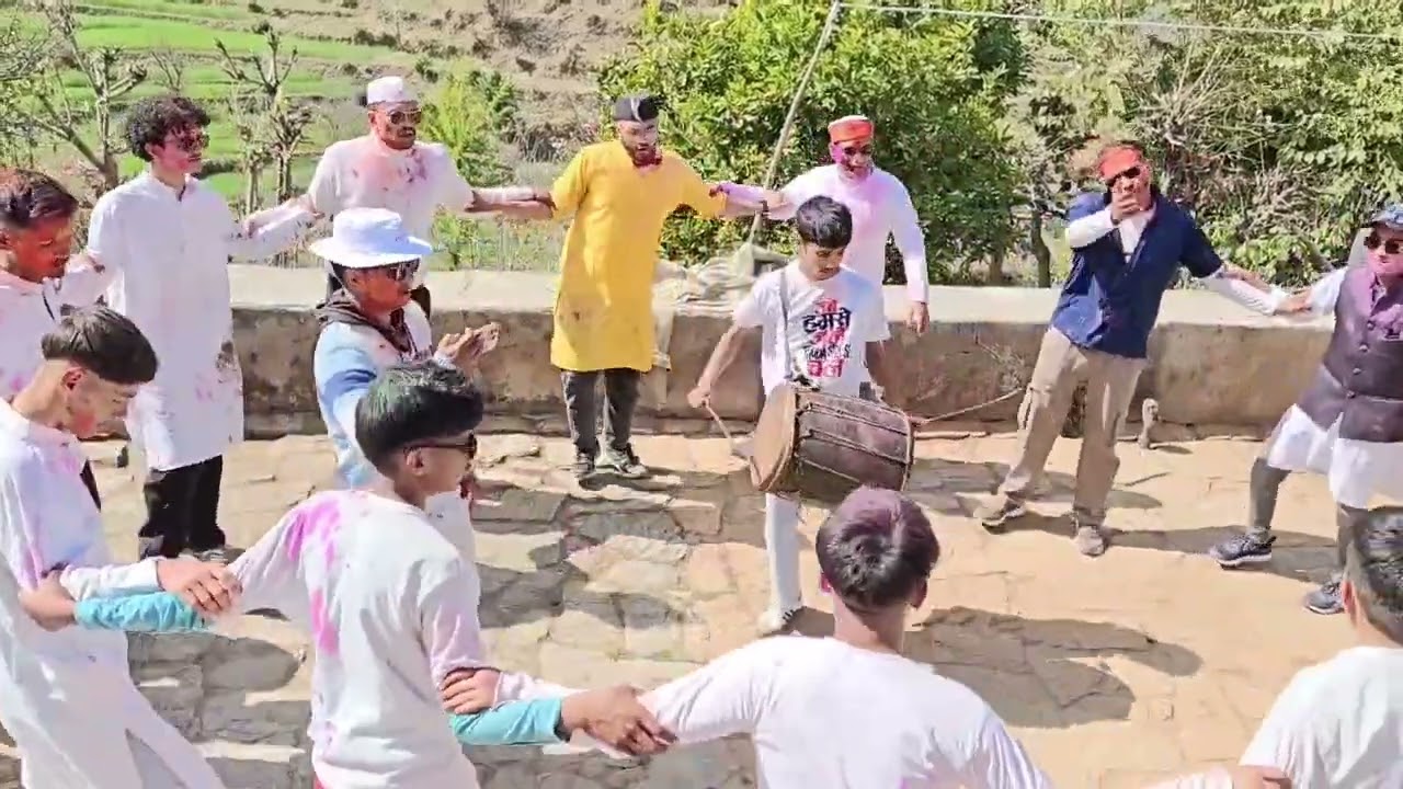 Holi me lagai chaanchri