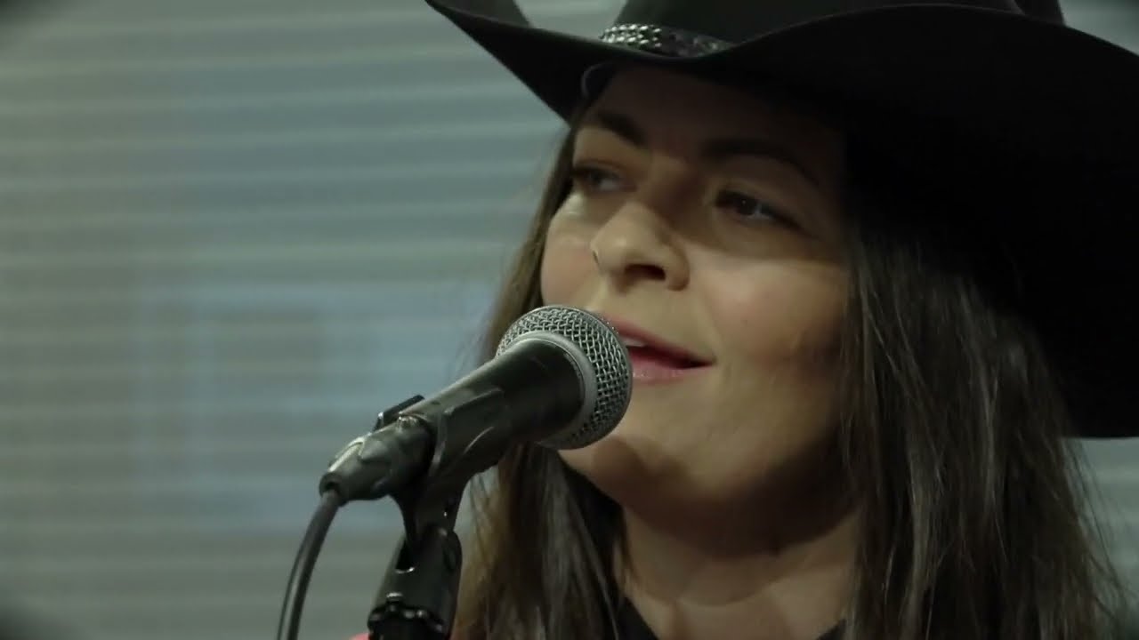 Olivia Wolf - Cosmic Appalachian Radio (Live on WYCE)