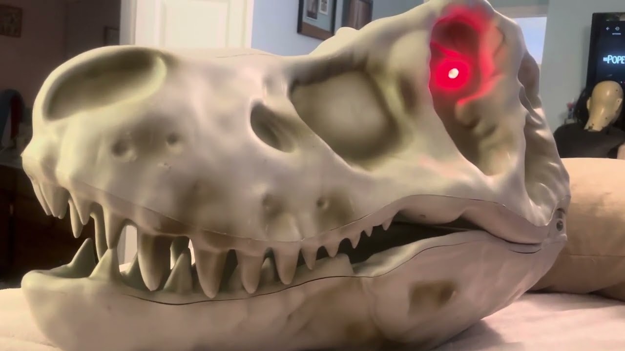 Home Depot T. rex skeleton video of led eyes and noises SOLD