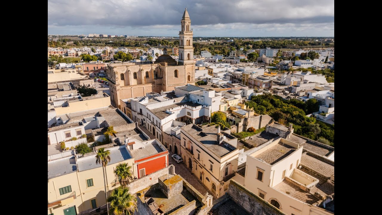 In vendita prestigioso Palazzo Raho nel cuore del centro storico di Lequile.