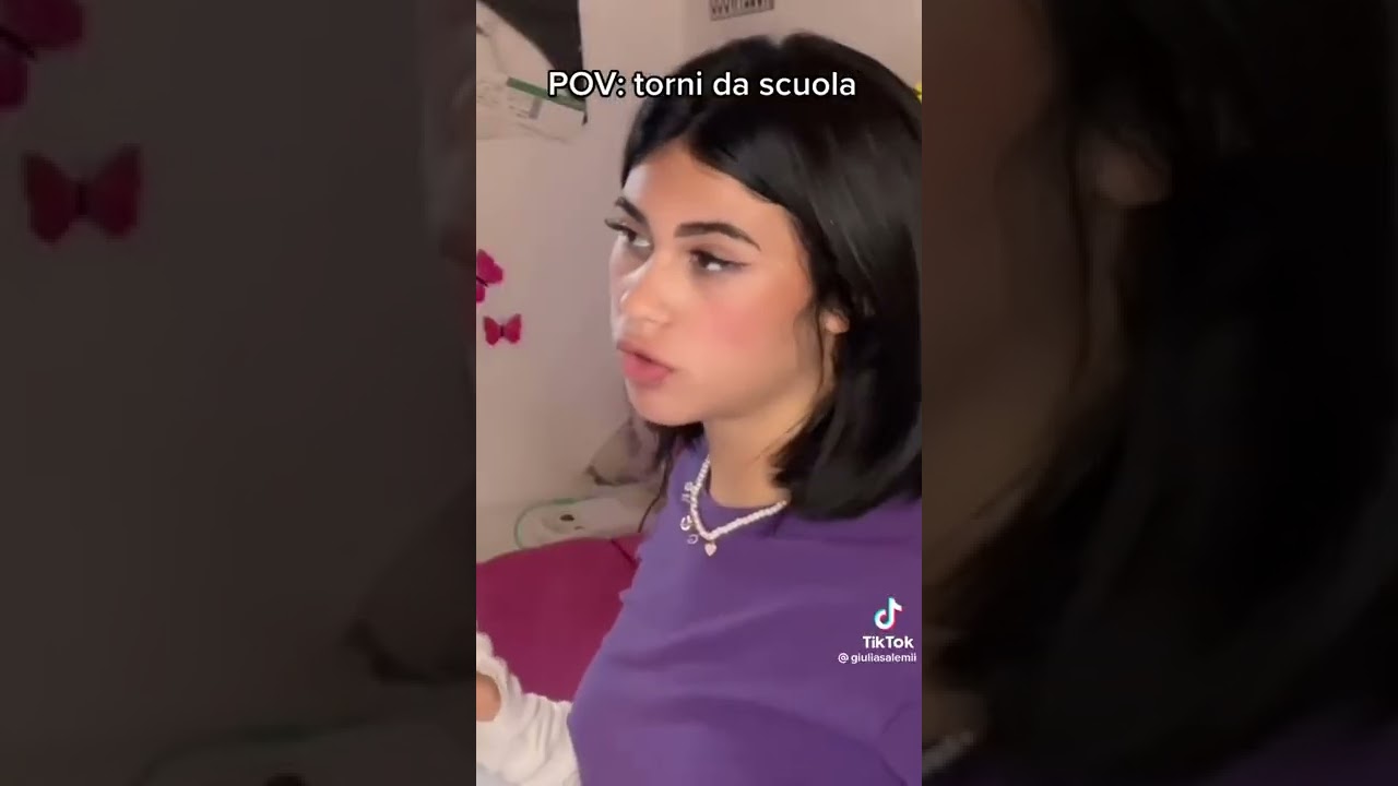 Tik Tok di Giulia Sara Salemi 😅😂 POV: torni da scuola