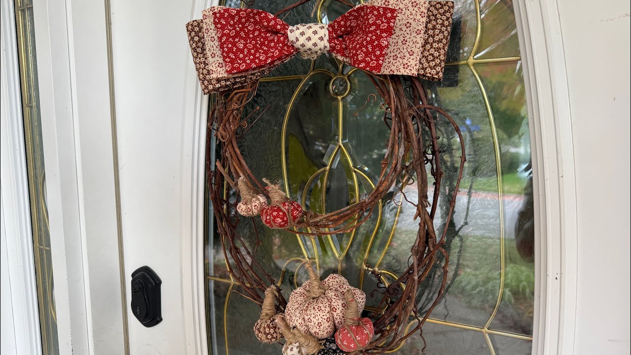Fall wreath with fabric pumpkins (no sew)