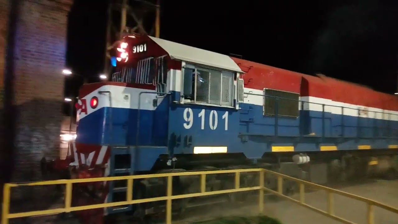 TREN VACÍO DE NCA PASA POR LA ESTACIÓN LA BANDA CON DESTINO HACÍA CEVIL POZO (TUCUMÁN).