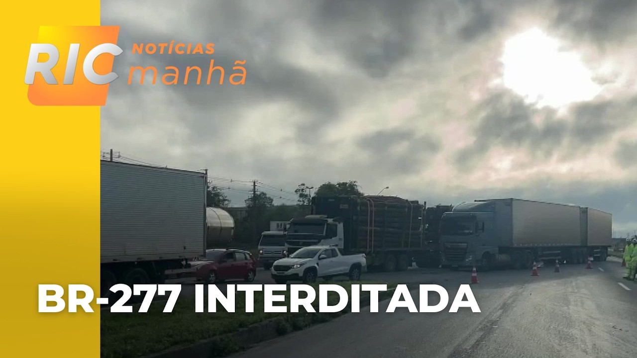 Acidente entre dois caminhões interdita a BR-277 na região de Araucária