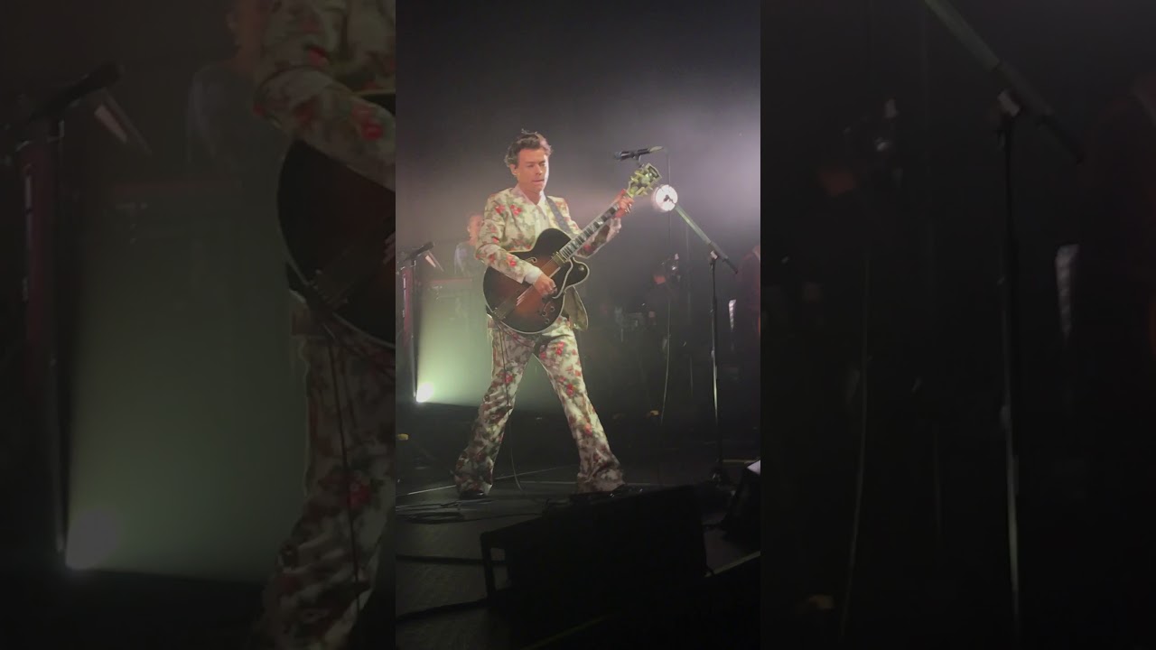 Harry Styles Live - Carolina (San Francisco 2017) FRONT ROW
