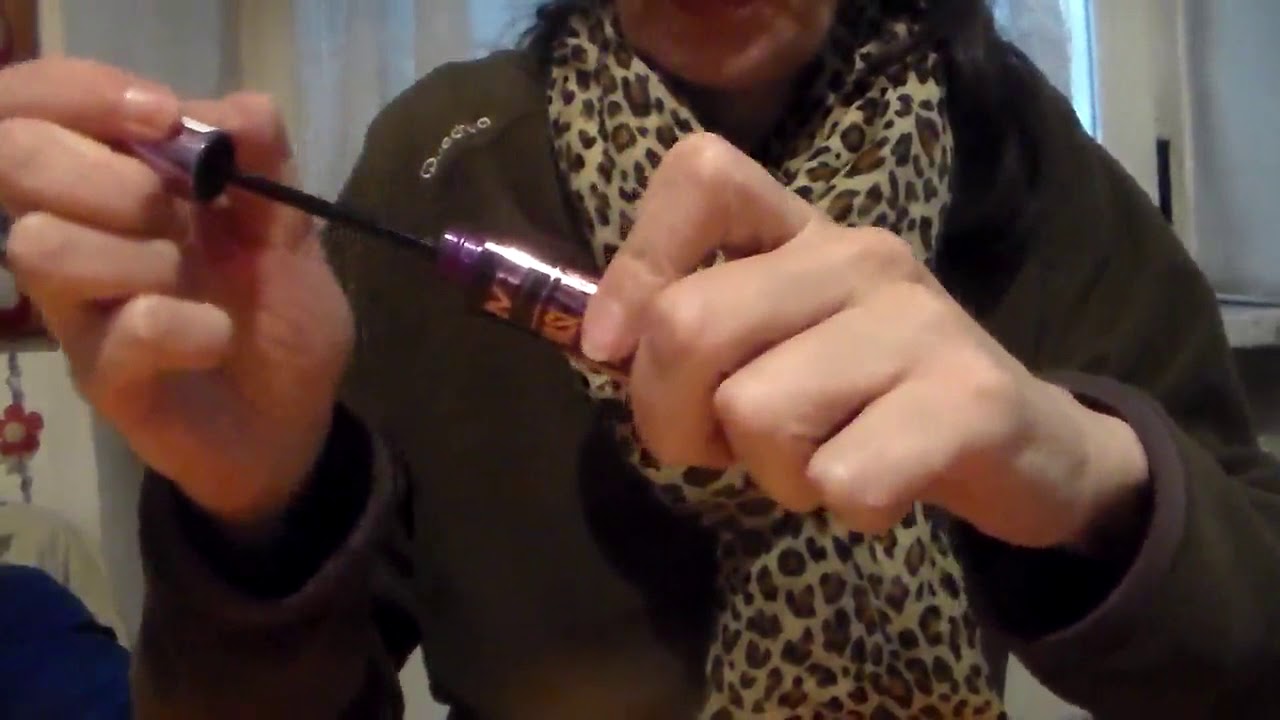 ASMR Rompley trucco una mia amica