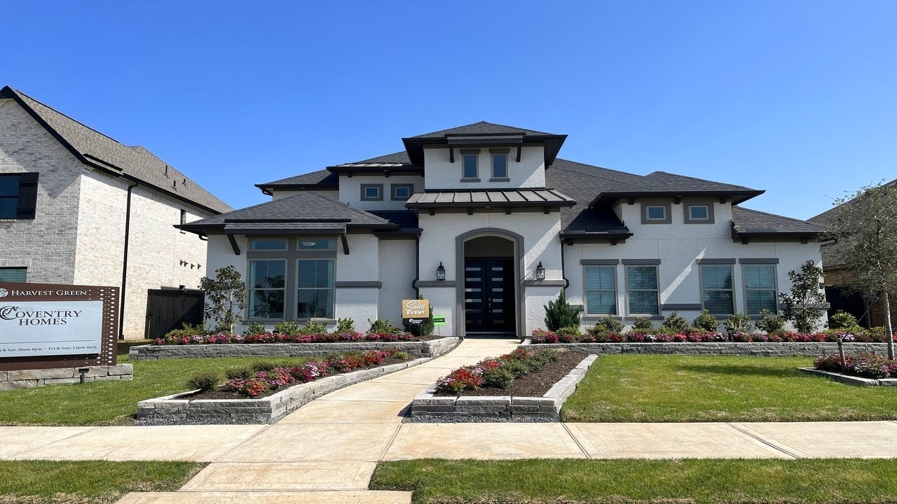 Come Tour This Model With Me : Richmond Coventry Homes Harvest Green : Lumberton