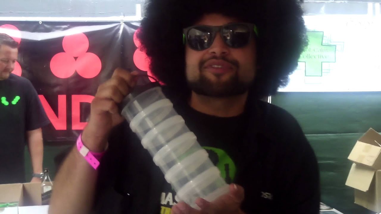 HIGH TIMES Medical Cannabis Cup Seattle 2012 - Master Bong and the Kindstack