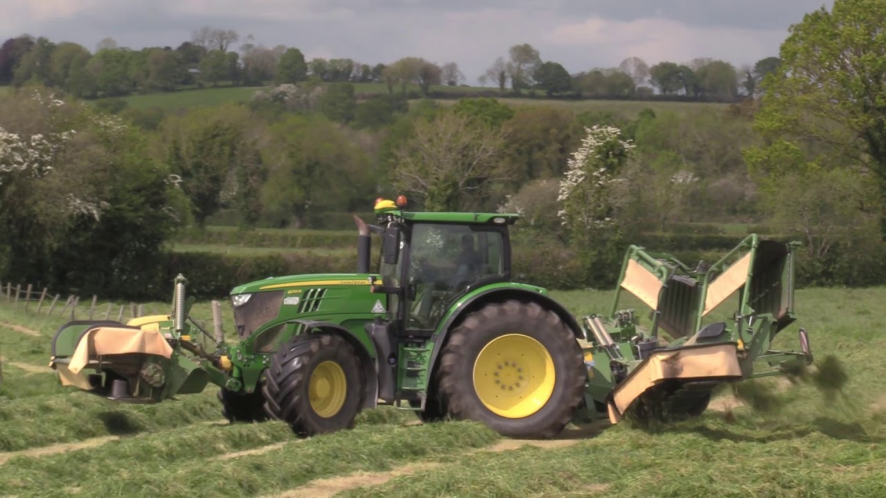 KRONE Triple Mowers B870 and F320 - Edward Delahunty, Customer Review