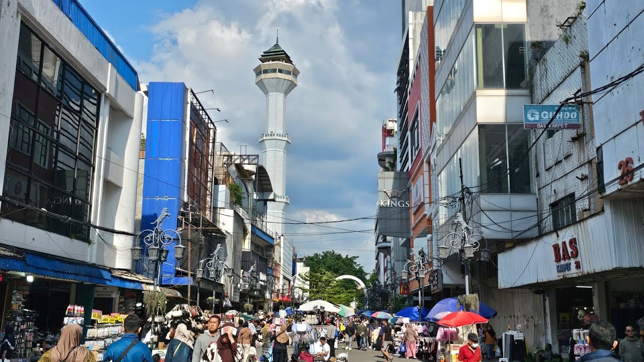 Jalan-Jalan Sore di Dalem Kaum Bandung | Dari Pusat Fashion ke Masjid Raya Bandung