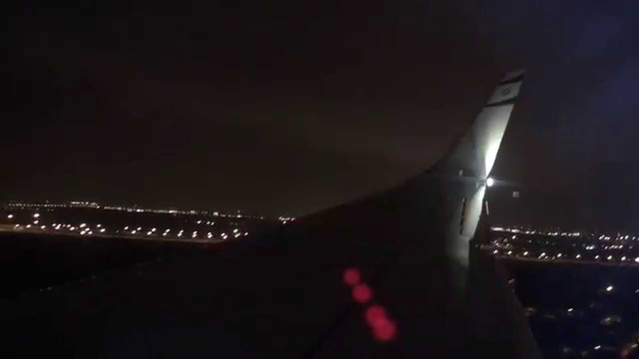 El Al 737-900ER night landing at Tel Aviv