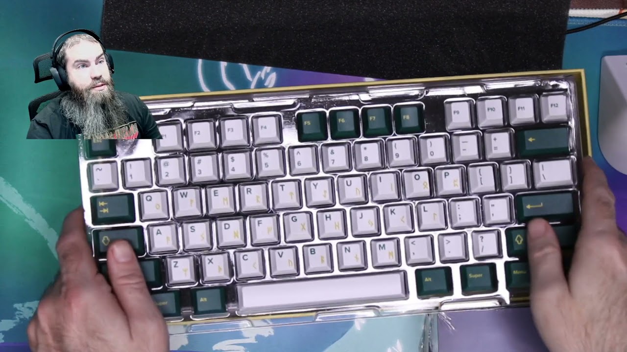 Unboxing Infinkey Vanir.  Norse Runic Keycap set from Infinikey.