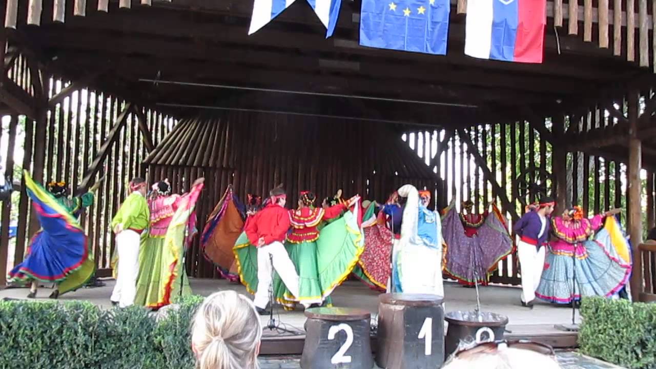 DFF 2015 -Dubnick&yacute; folkl&oacute;rny festival - Occidente - Mexiko