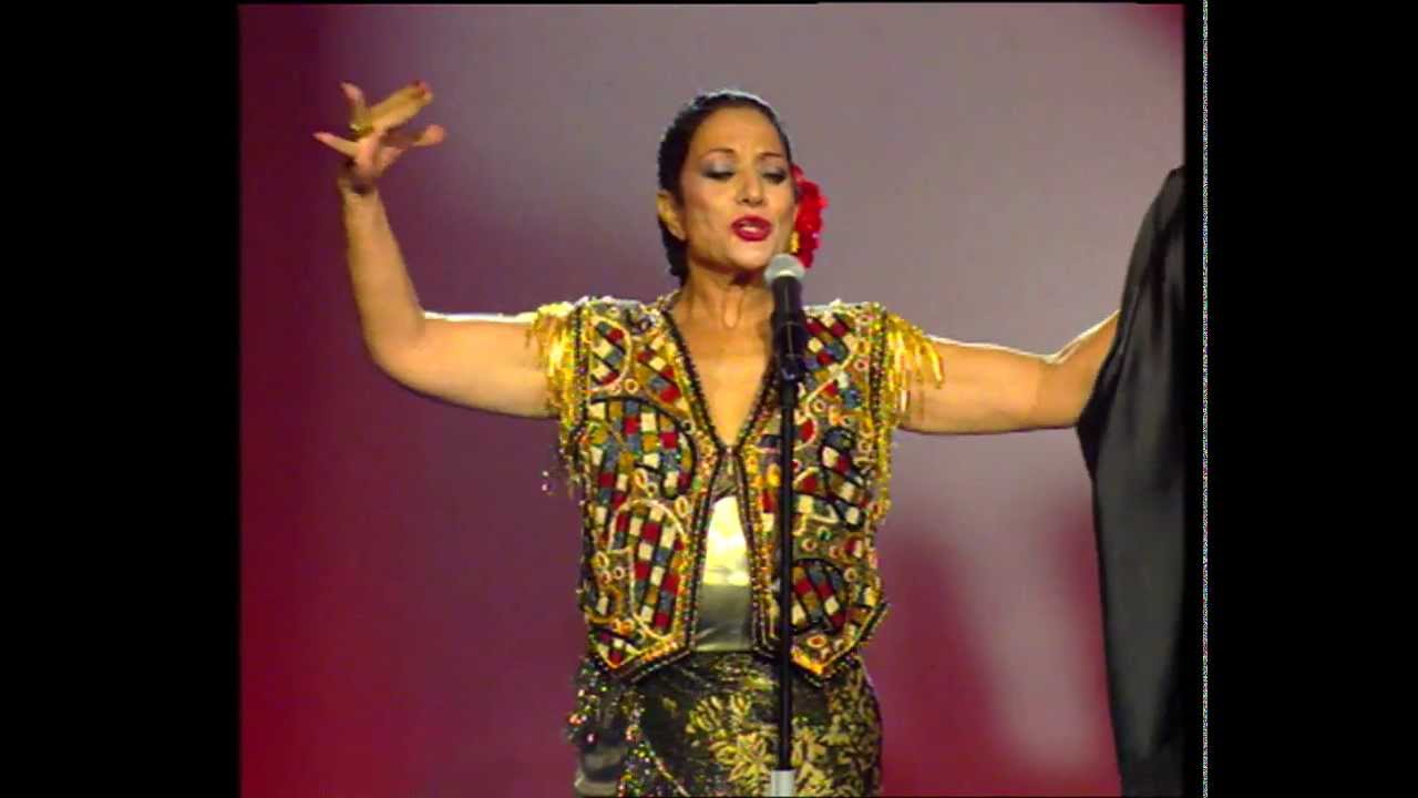 LOLA FLORES 