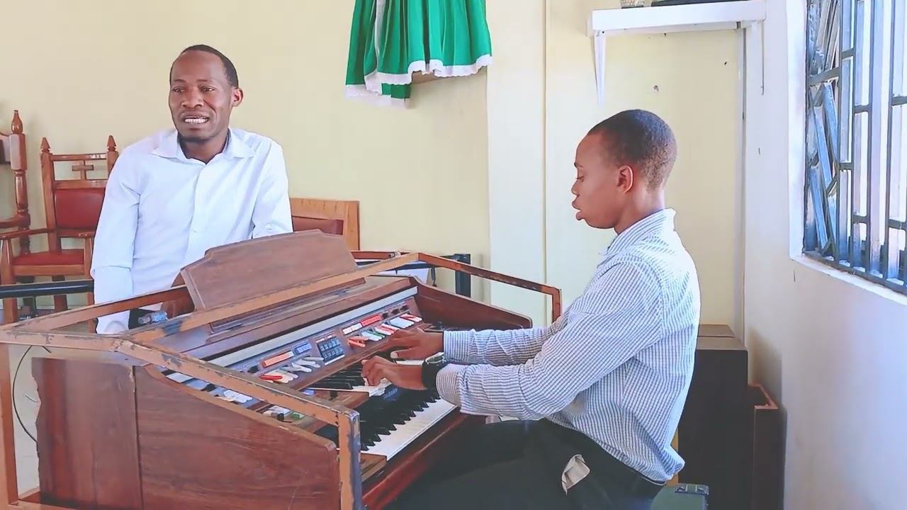 TUJONGEE MEZANI KWA BWANA - ERNESTIUS OGEDA