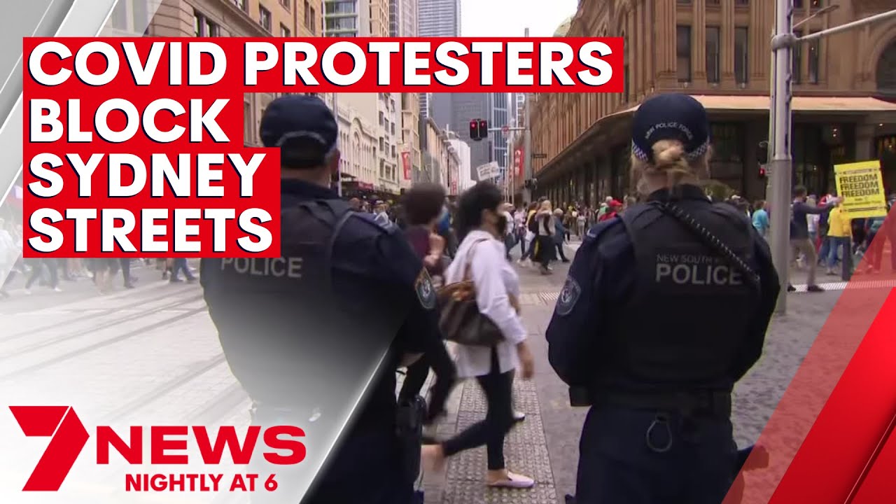 COVID protesters have turned out in their thousands in Sydney | 7NEWS