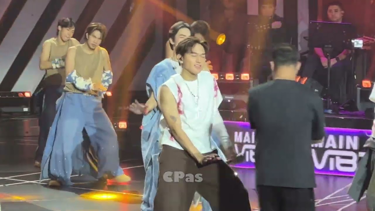 VXON - 'Sh*t Sobrang Init'  Performance at Main Vibe